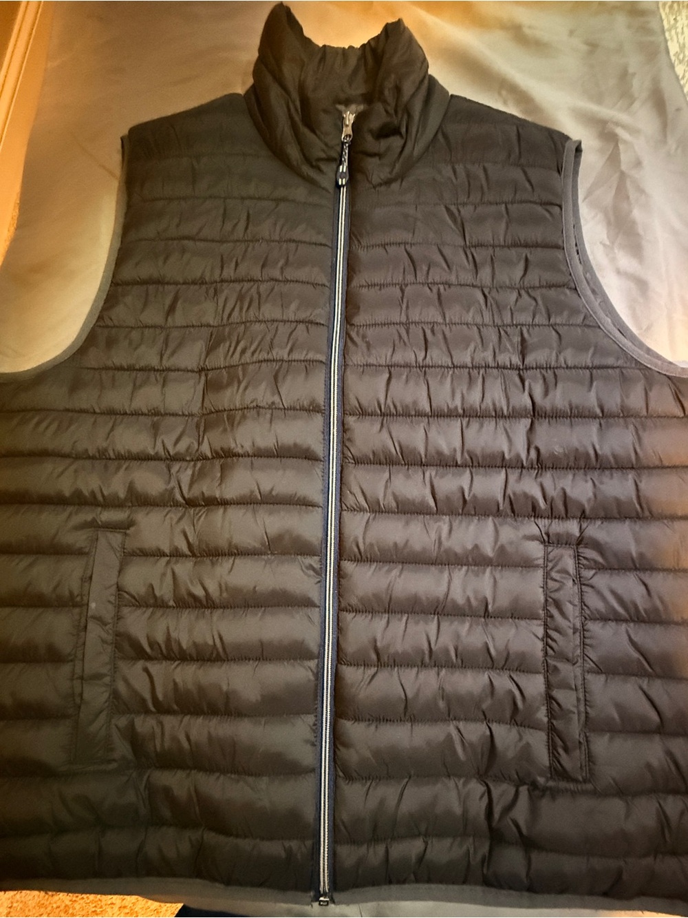 Izod Men's Quilted Puffer Vest in Black